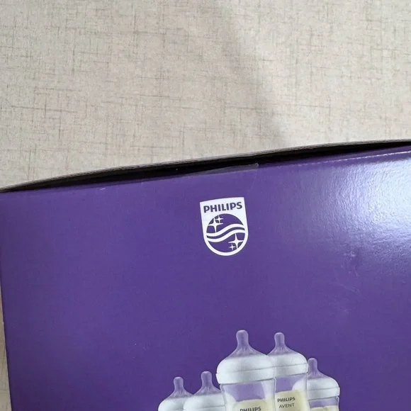 Philips Avent Natural Newborn Gift Set - Picture 2 of 4